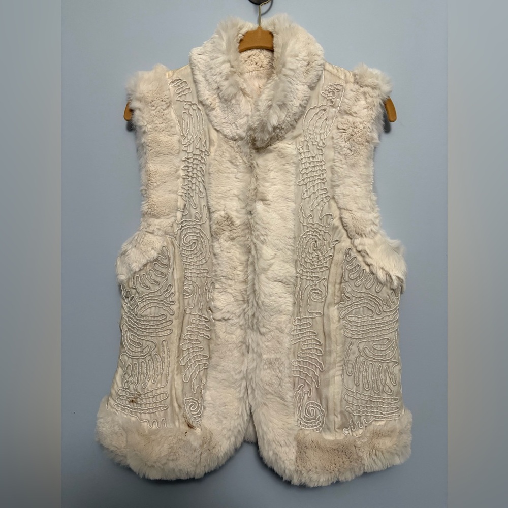 Beautiful and Elegant Off White Reversible Rabbit Fur Vest with Pockets
